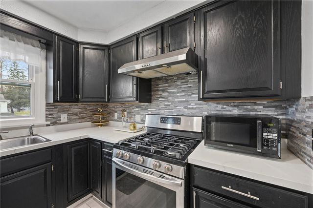 8 Merrydale Drive, Gates, NY 14624