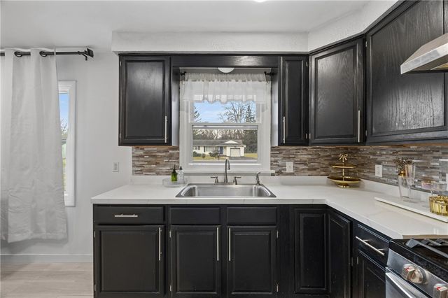 8 Merrydale Drive, Gates, NY 14624