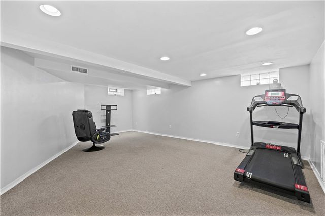 8 Merrydale Drive, Gates, NY 14624