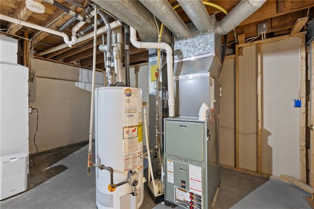 8 Merrydale Drive, Gates, NY 14624