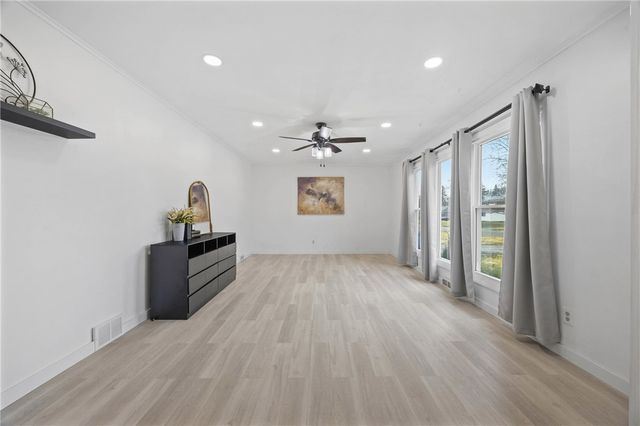 8 Merrydale Drive, Gates, NY 14624