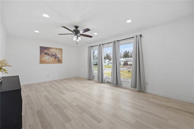 8 Merrydale Drive, Gates, NY 14624