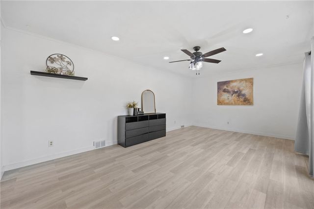 8 Merrydale Drive, Gates, NY 14624