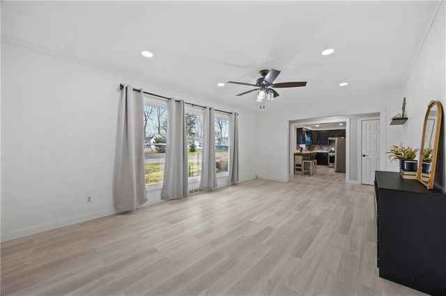 8 Merrydale Drive, Gates, NY 14624