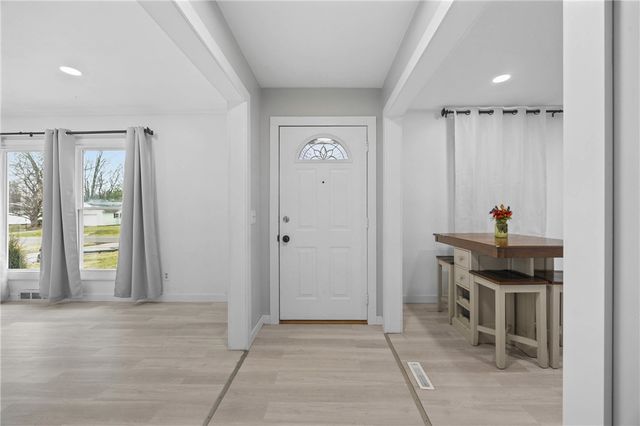 8 Merrydale Drive, Gates, NY 14624