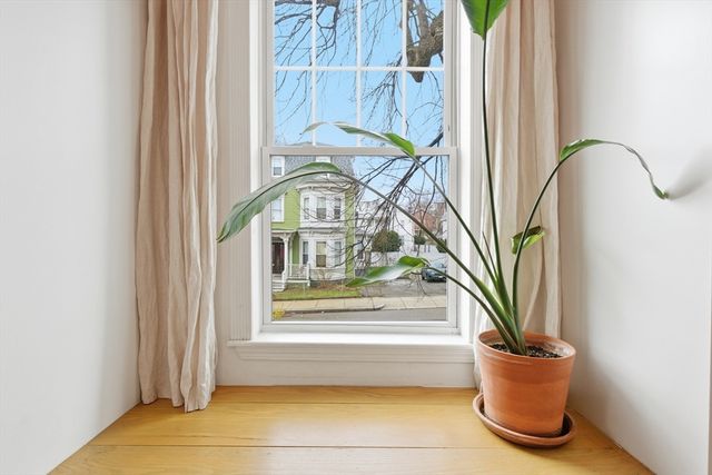 76 Perrin St 1, Boston, MA 02119