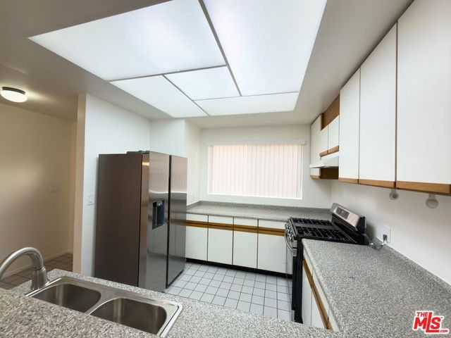 2708 Arizona Avenue C, Santa Monica, CA 90404