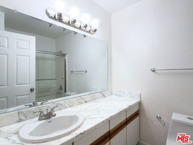 2708 Arizona Avenue C, Santa Monica, CA 90404