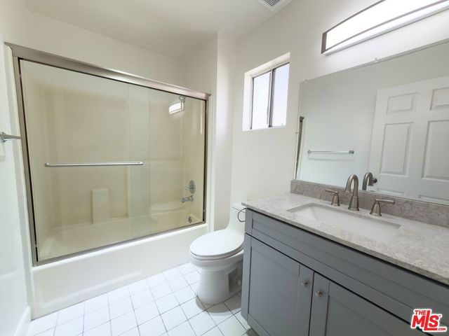 2708 Arizona Avenue C, Santa Monica, CA 90404