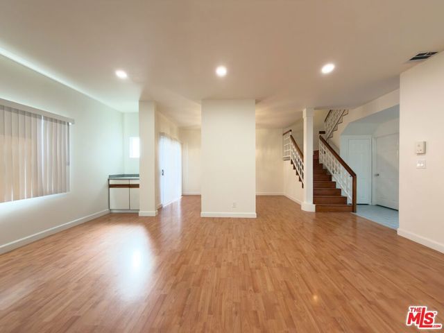 2708 Arizona Avenue C, Santa Monica, CA 90404