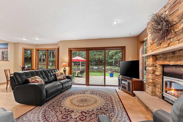 2250 CATHEDRAL FOREST DRIVE, Green Bay, WI 54313