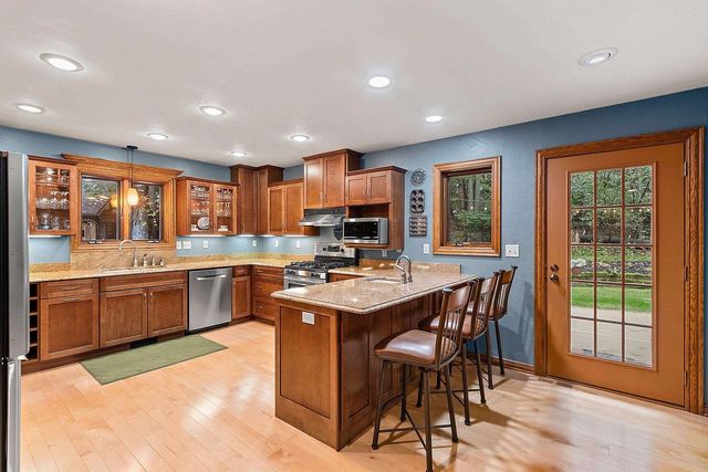 2250 CATHEDRAL FOREST DRIVE, Green Bay, WI 54313