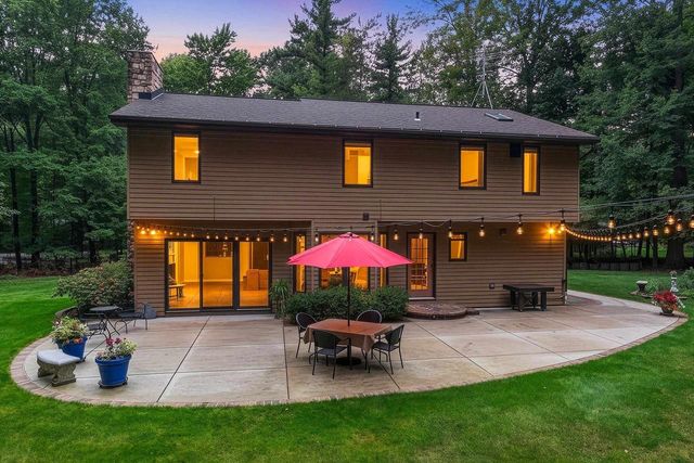 2250 CATHEDRAL FOREST DRIVE, Green Bay, WI 54313