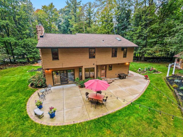 2250 CATHEDRAL FOREST DRIVE, Green Bay, WI 54313