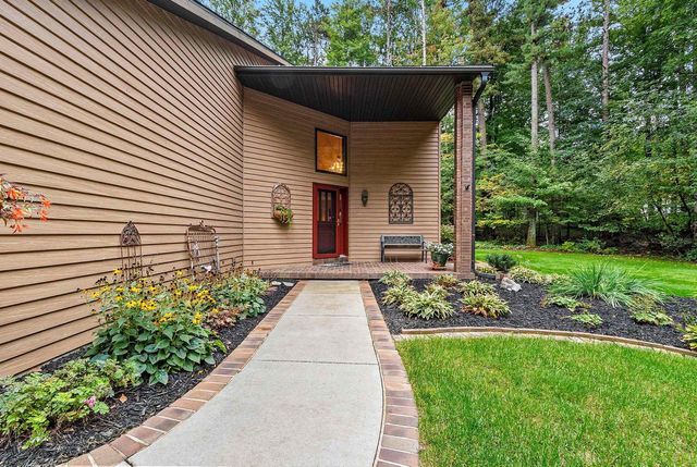 2250 CATHEDRAL FOREST DRIVE, Green Bay, WI 54313