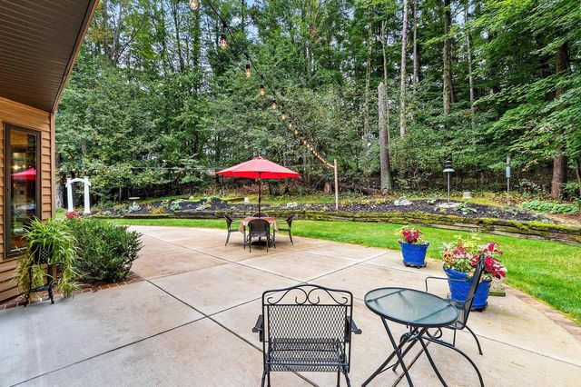 2250 CATHEDRAL FOREST DRIVE, Green Bay, WI 54313