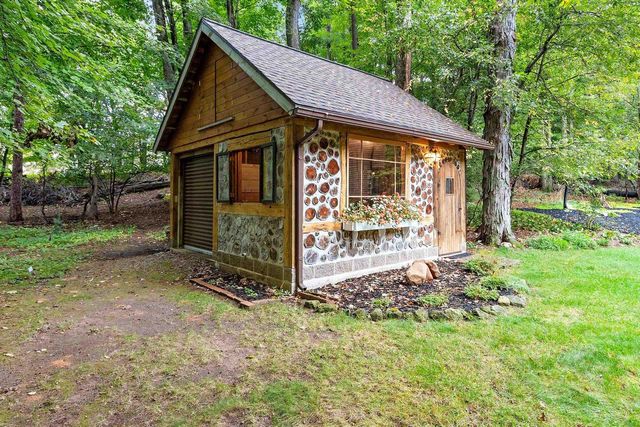 2250 CATHEDRAL FOREST DRIVE, Green Bay, WI 54313