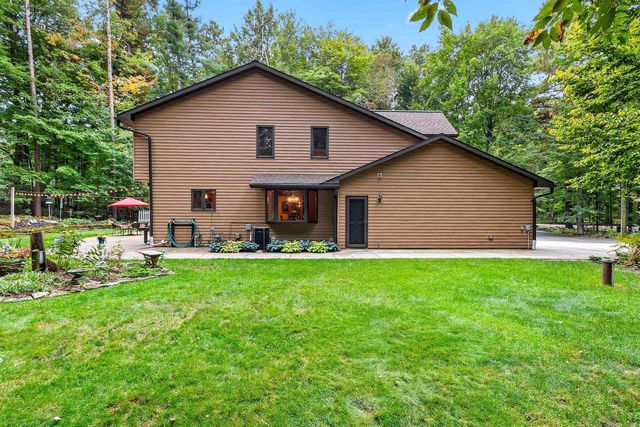 2250 CATHEDRAL FOREST DRIVE, Green Bay, WI 54313