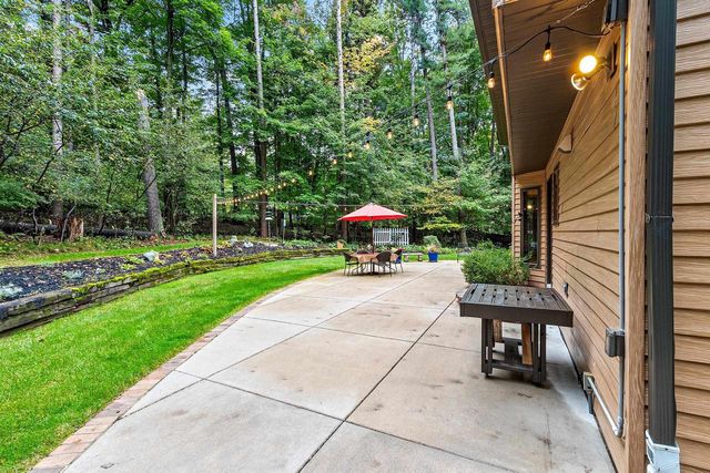 2250 CATHEDRAL FOREST DRIVE, Green Bay, WI 54313