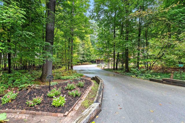 2250 CATHEDRAL FOREST DRIVE, Green Bay, WI 54313