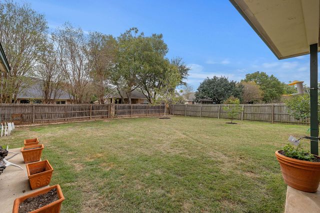 11001 River Plantation DR, Austin, TX 78747