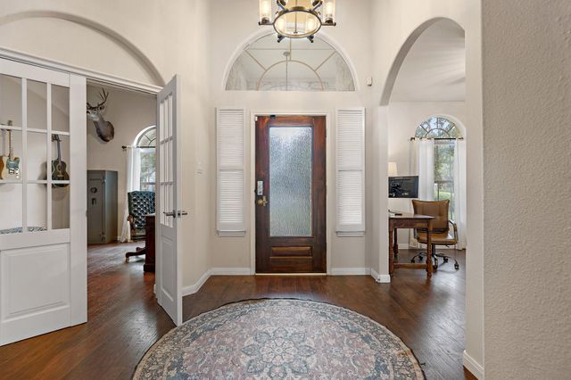 11001 River Plantation DR, Austin, TX 78747