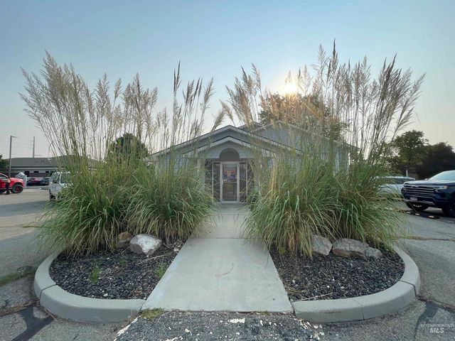 1603 12th Ave Rd. Suite A, Nampa, ID 83686