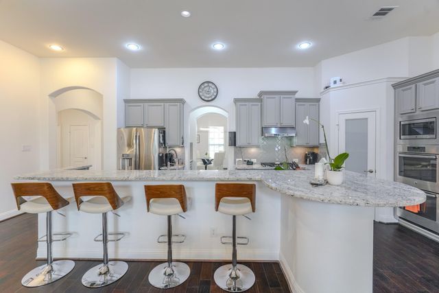 26 Lufberry Place, Tomball, TX 77375