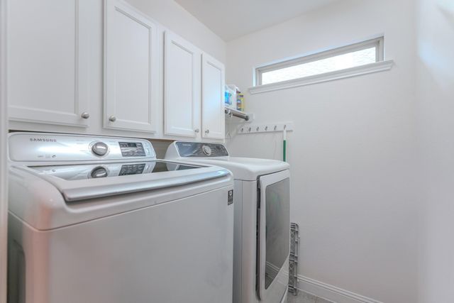 26 Lufberry Place, Tomball, TX 77375