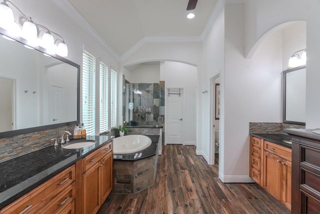 26 Lufberry Place, Tomball, TX 77375