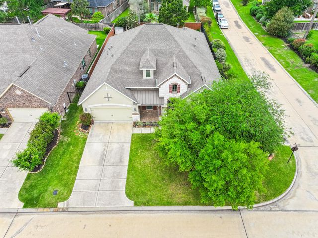 26 Lufberry Place, Tomball, TX 77375