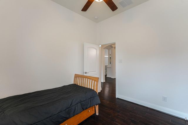 26 Lufberry Place, Tomball, TX 77375