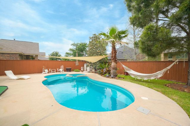 26 Lufberry Place, Tomball, TX 77375