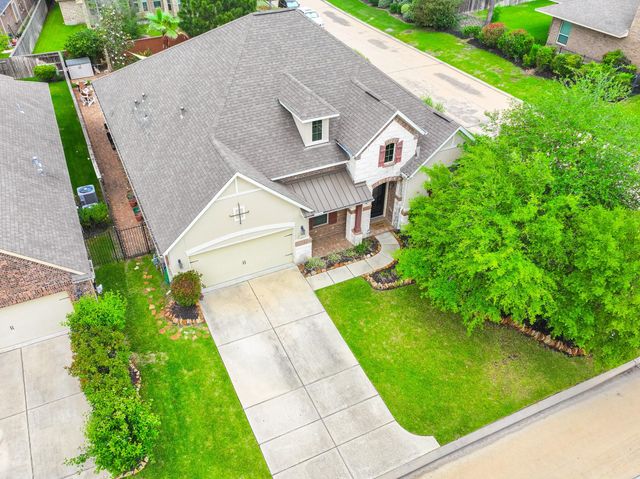 26 Lufberry Place, Tomball, TX 77375