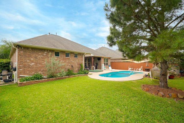 26 Lufberry Place, Tomball, TX 77375