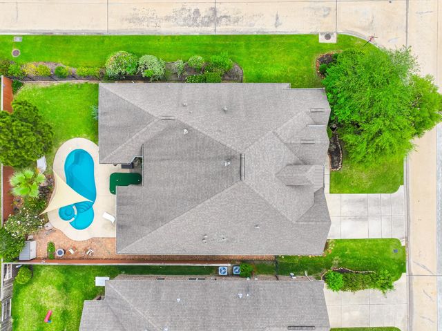 26 Lufberry Place, Tomball, TX 77375