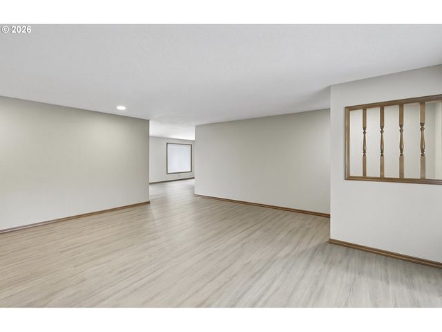 376 Nw JASON Ct, Hillsboro, OR 97124