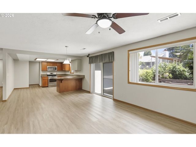 376 Nw JASON Ct, Hillsboro, OR 97124