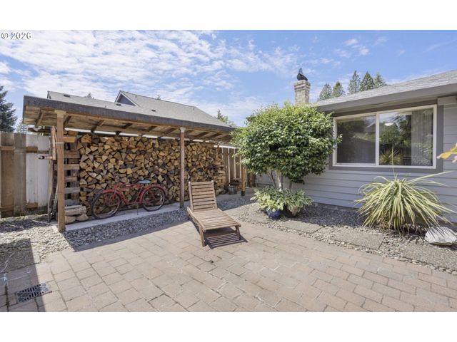 376 Nw JASON Ct, Hillsboro, OR 97124