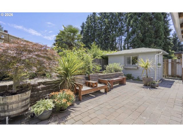 376 Nw JASON Ct, Hillsboro, OR 97124