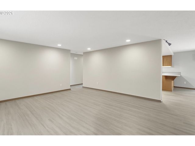 376 Nw JASON Ct, Hillsboro, OR 97124