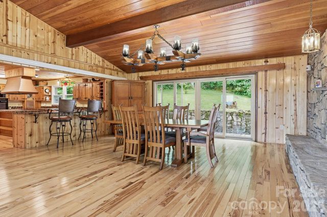 570 Rugged Top Road, Waynesville, NC 28785