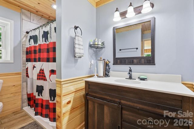 570 Rugged Top Road, Waynesville, NC 28785