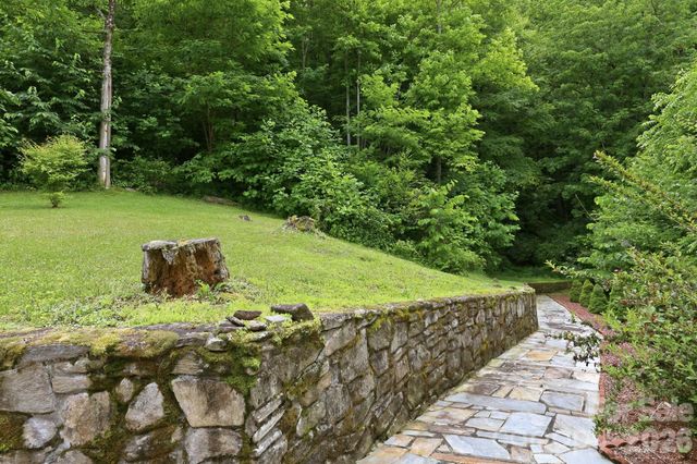 570 Rugged Top Road, Waynesville, NC 28785