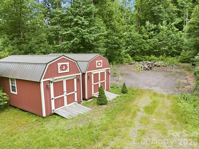 570 Rugged Top Road, Waynesville, NC 28785