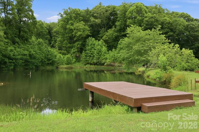 570 Rugged Top Road, Waynesville, NC 28785