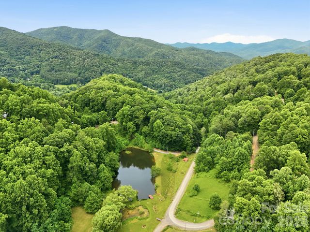 570 Rugged Top Road, Waynesville, NC 28785