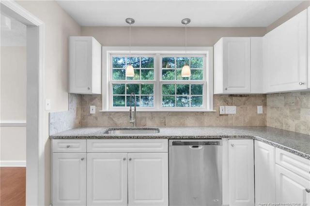 229 Heartwood Drive, Raeford, NC 28376