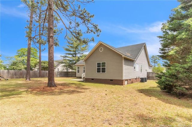 229 Heartwood Drive, Raeford, NC 28376