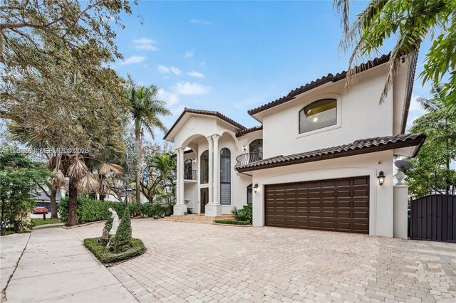 8200 NW 163rd Street, Miami Lakes, FL 33016